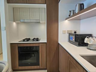 Brand New 1BR , Fully Furnished - 7