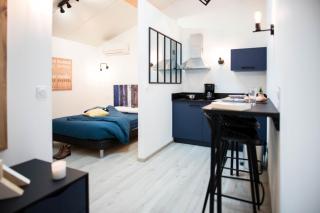 L'Atelier Dollonnais Gîte spacieux en Sarthe avec studios, piscine chauffée et home cinéma - Dollon - 3