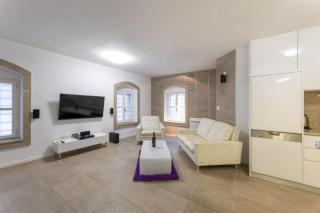 MaMa HOUSE - Split - 1