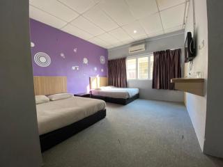 OYO 89760 Harmoni Inn Hotel - Batu Pahat - 1