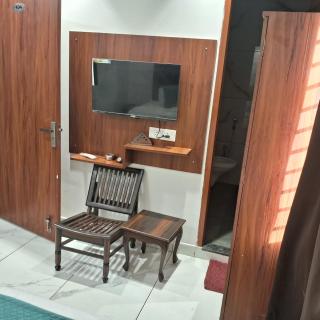 Hotel White Rock Zirakpur - Zirakpur - 4