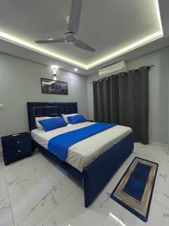 Luxury 2 Bhk apt smart led self checkin - Rawalpindi - 2