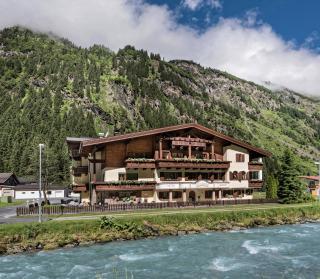 Hotel Möderle - Sankt Leonhard im Pitztal - 0