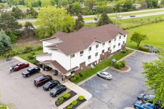 Super Inn by OYO Lansing MI - Lansing - 9