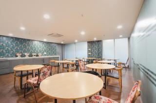 FabHotel Royale 30 - Noida - 7