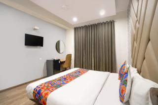 FabHotel Novis Stayz - 5
