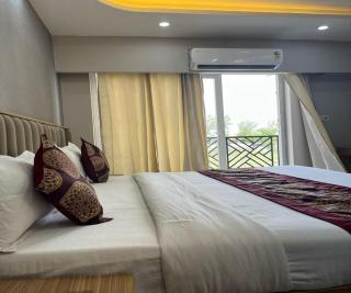 Hotel Mandakini Shri Sadhna - Mathura - 7