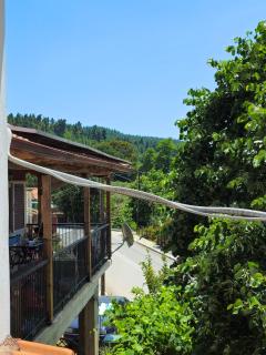 Idyllic Escape Apartment - 8