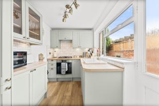 Perfect Home near Cotswolds - Sleeps 6 - 7