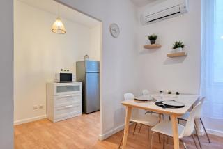 La Bonne Mère plein cœur du vieux port - 2