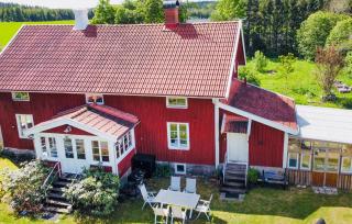 6 Bedroom Cozy Home In Högsäter - Högsäter - 1