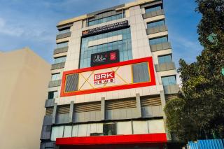 Super Townhouse Rcc Hotel Banjara Hills - Hyderabad - 4