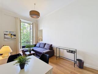 Nestor&Jeeves - JEAN MEDECIN - Central - Modern - Nice - 9