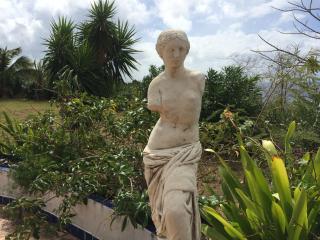 The Beach House and 2 appartments for full or separate rental, all with a private beach - 2