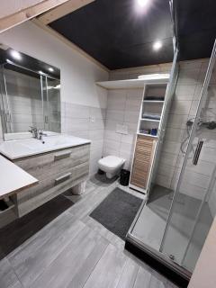 Chambre Individuelle avec salle d'eau - wc et parking - Aime La Plagne - 5