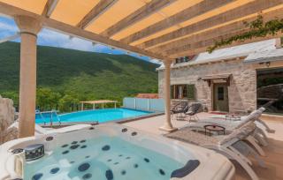 Villa Kameni Cvijet - Makarska by Villas Guide - Kamenmost - 8