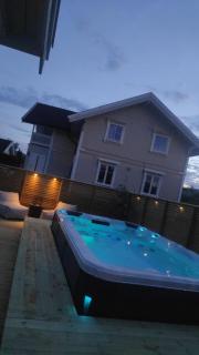 House with large hot tub in Bø, room for 2 families! - 9