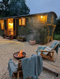Hidden Gem Luxury Shepherd Hut - Pea Pod - Wimbish - 0