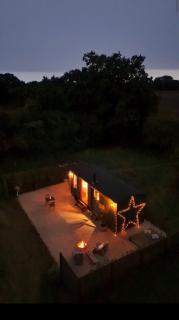 Hidden Gem Luxury Shepherd Hut - Pea Pod - Wimbish - 9