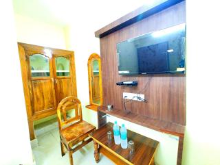 HOTEL THE HASABASA ! PURI - A Fully Air Conditioned Hotel Near Sea Beach - With Room Service, Parking, Free Wifi, Spacious & Comfortable Rooms Facilities Available - Best Hotel In Puri - Puri - 1