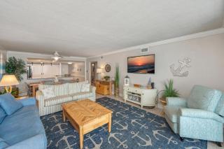 3084- Shoreline Towers - Fall Specials - Free Beach Setup - 9