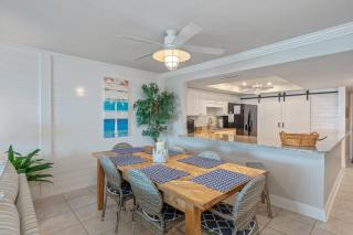 3084- Shoreline Towers - Fall Specials - Free Beach Setup - 5