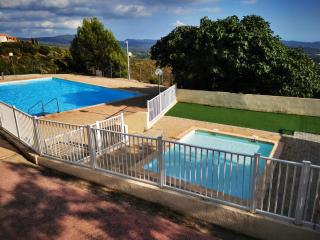 Maisonnette au calme sous les pins avec jardin , parking et piscine - Le Castellet - 5