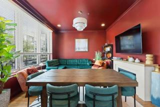 1 Free Parking Gym Balcony Sleeps 12 - Chicago - 0