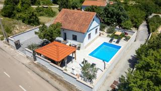 Holiday home Baroque Art with pool - Pridraga - 4
