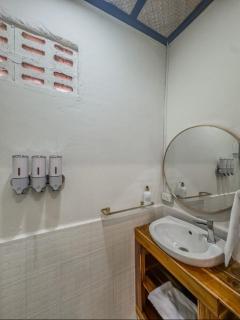 ZUNA Suites - - 3