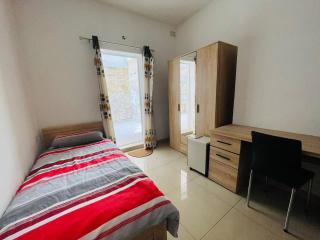 Charming Msida Apartment with 2 Bedrooms and Terrace - Taʼ Xbiex - 3