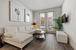 Luxury 2-BR with Poolside Patio - Austin - 0