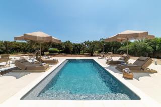 Paradiso Luxury Beachfront Villa - 8