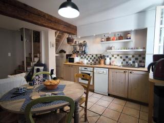 Maison des Remparts nichée sous la Cité - 2