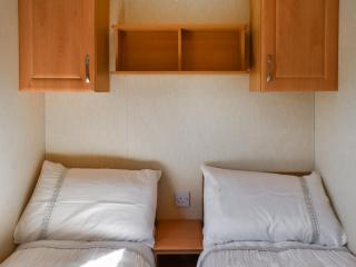 Darwin Escapes - Uk49717 - Lancaster - 3