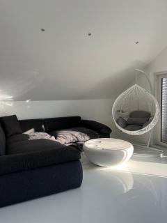 Lichtdurchflutetes Designer-Loft - 3