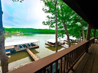 Lakefront Home 4bed3bathdockfirepitgrill-12pp - 4