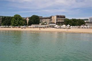 Riviera 3 - 9