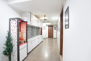 FabHotel Golden Eye Inn - Nehru Place Market - 2