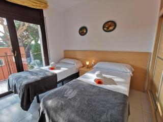 Apartamento con WIFI a 5 Minutos de la Playa y Cerca de Tiendas y Restaurantes - ES-209-10 - Platja d'Aro - 3