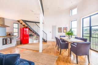 Converted Cotswold Grain Silo - Bruern - 9