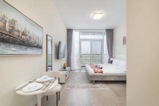 StayShort - Peaceful Studio with Community Views in JVC - 2