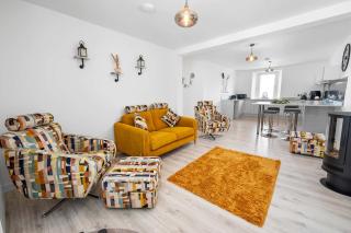 Modern 2BR Flat - Central High Street Location - Oban - 0