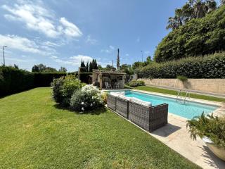 Un appartement 2 pièces dans une villa avec piscine et parking - Vence - 2