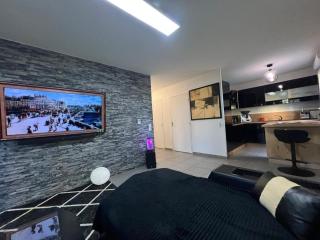 T2 cosy et rénové avec terrasse - proche de Lyon - Vaulx-en-Velin - 3