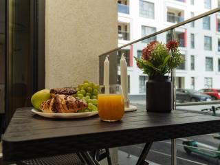 Yellow Charm Plaza Apartment Lujerului - Bucarest - 4