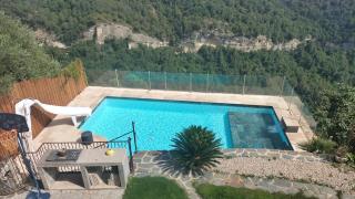 Nuit insolite avec jacuzzi privatif et piscine - La Roquette-sur-Var - 0