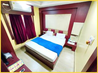 PURI HOTEL GOURI ! PALACE - Restaurant - Room Service - Free Parking & Wifi Service - Comfortable & Spacious Rooms Facilities - Near Sea Beach - Fully Air Conditioned - A Premium Hotel In Puri - Puri - 4