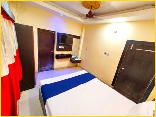 PURI HOTEL GOURI ! PALACE - Restaurant - Room Service - Free Parking & Wifi Service - Comfortable & Spacious Rooms Facilities - Near Sea Beach - Fully Air Conditioned - A Premium Hotel In Puri - Puri - 5