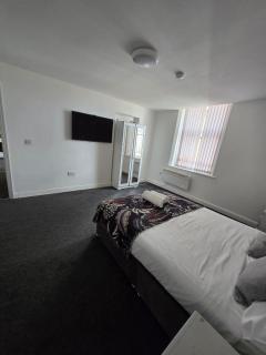 Minimalist 2 Bedroom Apartment - Ilkeston - 9